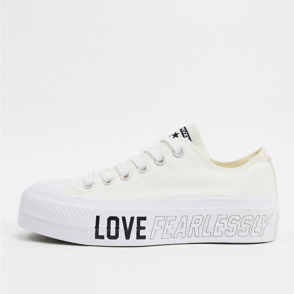 Converse Chuck Taylor Lift Platform Heart Sneakers US 7